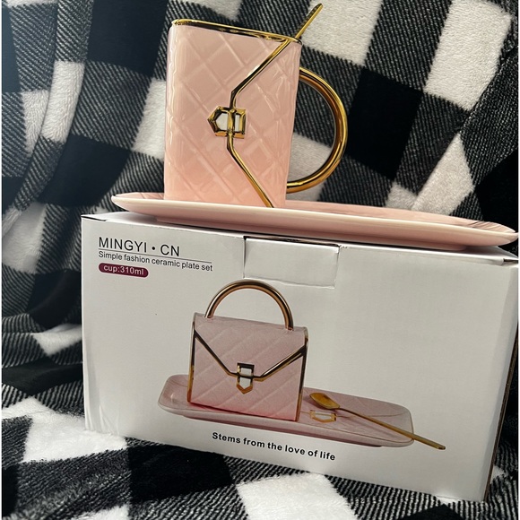 Sip In Posh Style - Picture 2 of 6